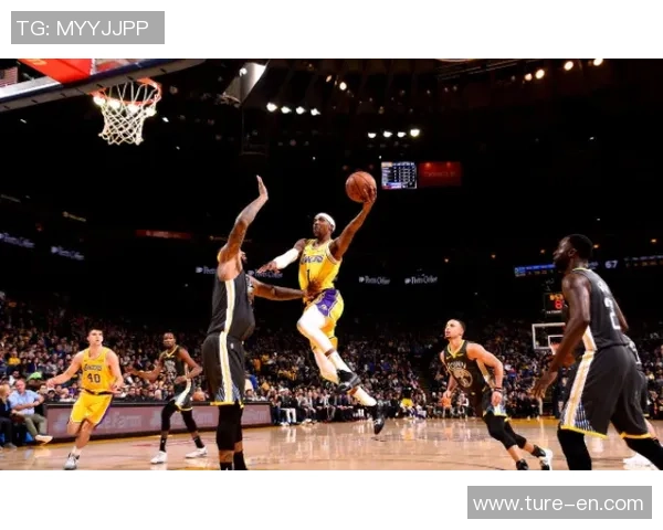 2008年NBA西部决赛火箭与湖人第六场精彩回顾与分析