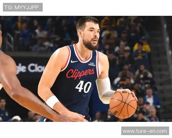 快船103-114太阳迎3喜1忧!祖巴茨+2将出价值,篮板底子没人抢!