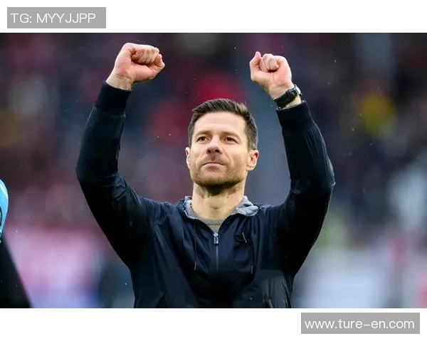 斯洛特:我会热烈欢迎阿诺德;媒体常常篡改,不点评阿隆索